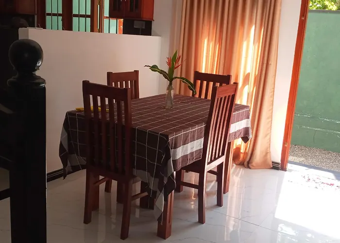 Life House Unawatuna